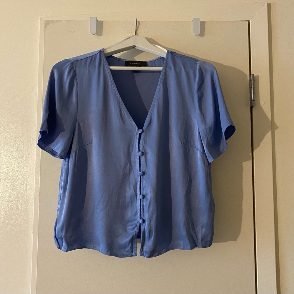 Primark women’s sateen look crop blouse, blue , size is 6 US